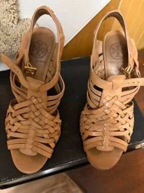 Tory Burch heels 7.5